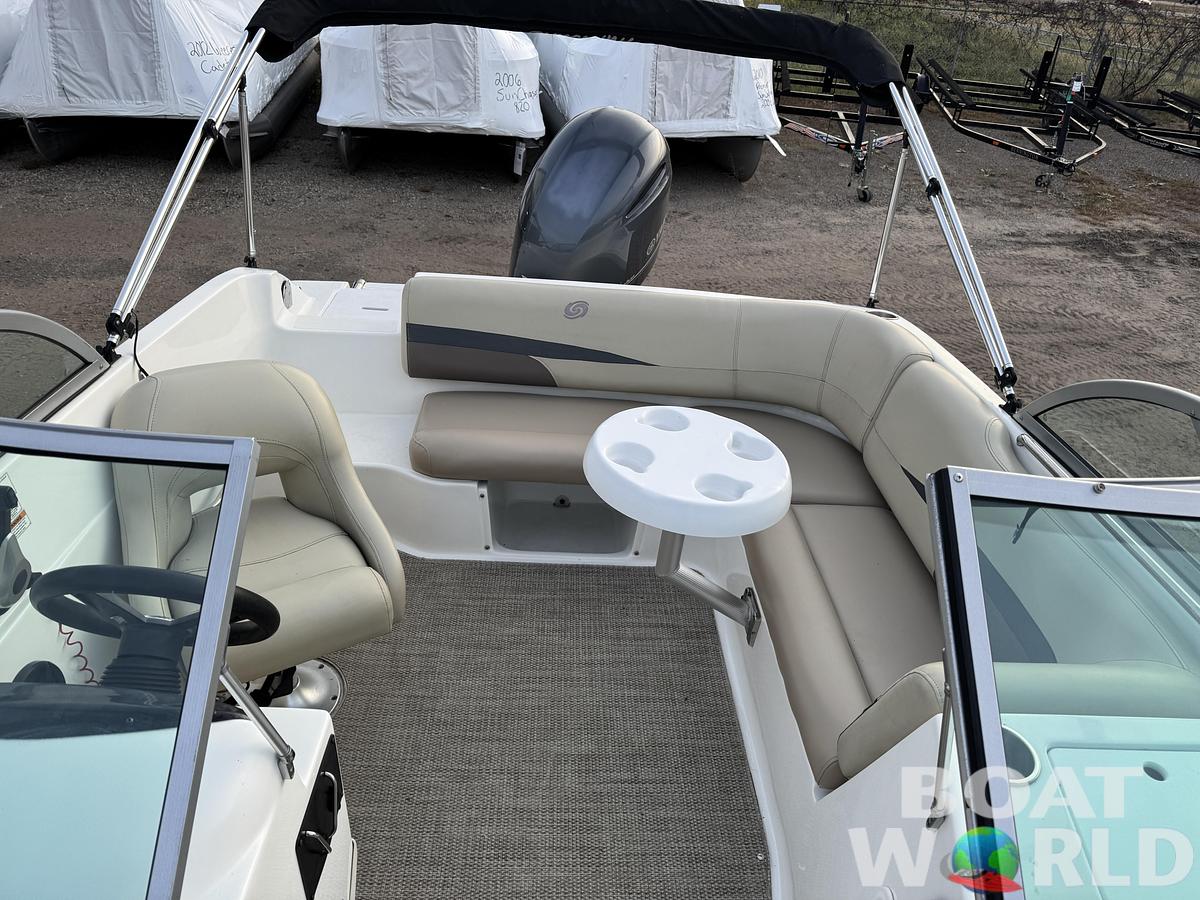 Used 2019 Hurricane SunDeck 187 with 150HP Yamaha Fourstroke EFI Outboard