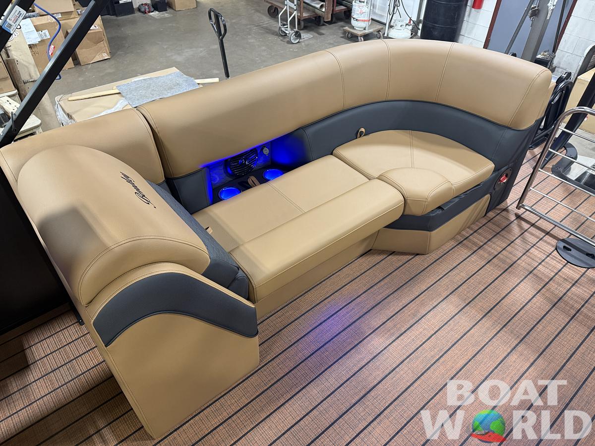 2026 Bentley Pontoons Elite 223 Admiral Quad Lounge Tritoon
