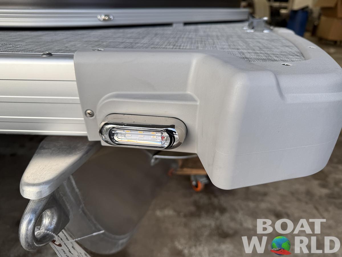 2026 Princecraft Vectra 21 RL Swingback Dinette Pontoon 