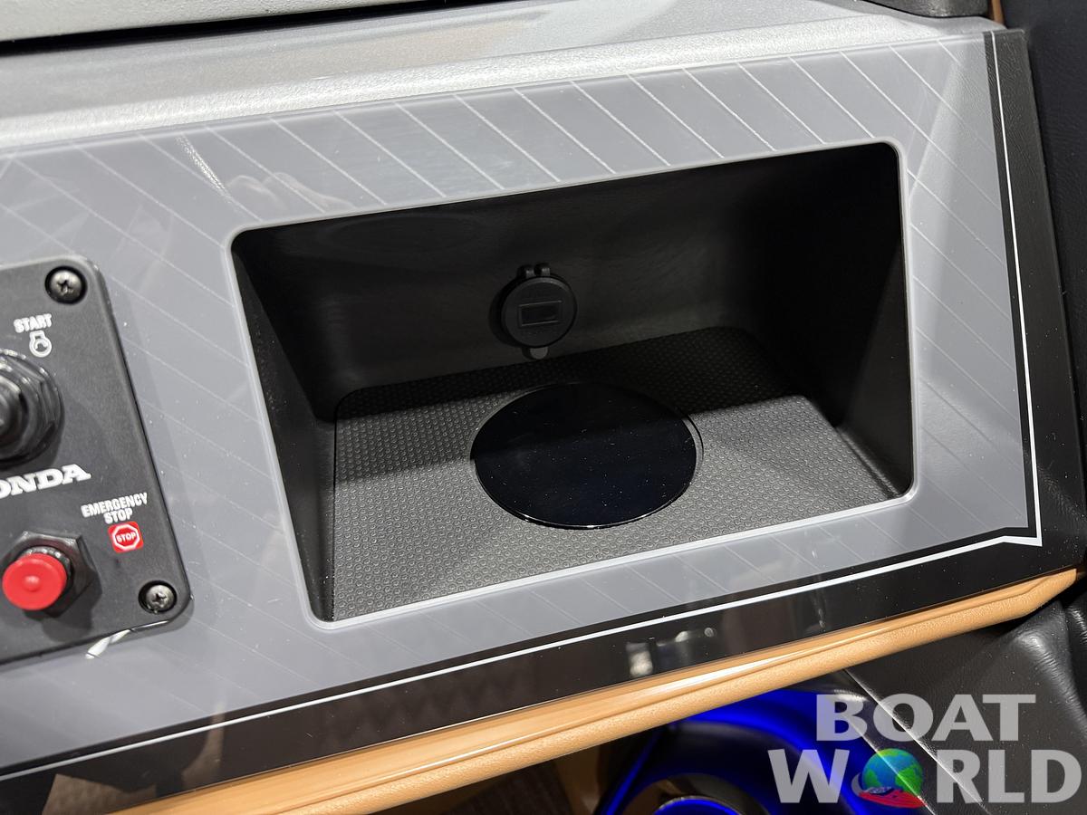 2026 Tahoe Pontoons Cascade 2385 Swingback (VRB) Tritoon 