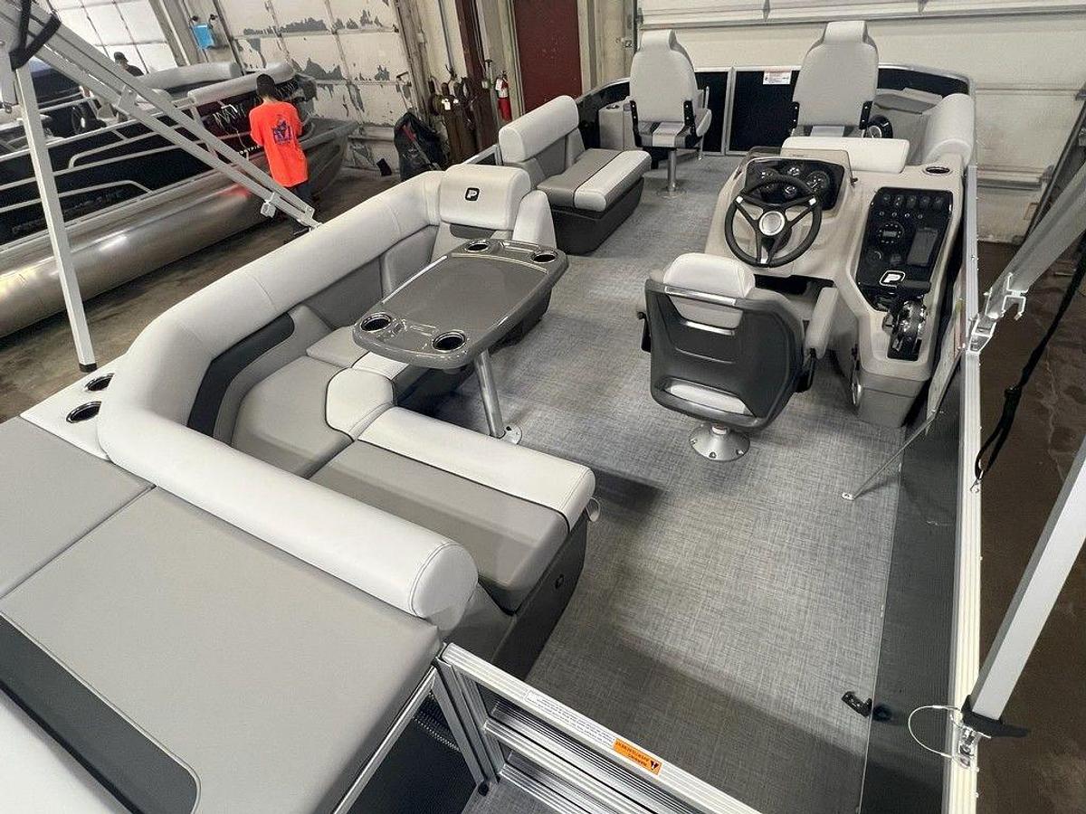 2025 Princecraft 21 Sportfisher 2-S Pontoon & Mercury 4-Stroke EFI