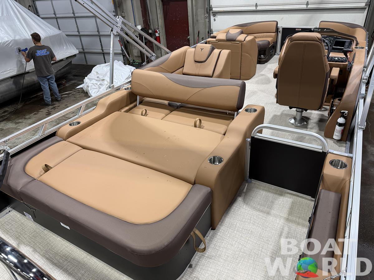 2027 Tahoe LTZ 2385 VRB SE Swingback Pontoon $42995