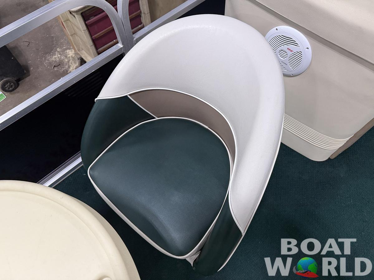 Used 2005 Leisure Island 2021 & 40HP