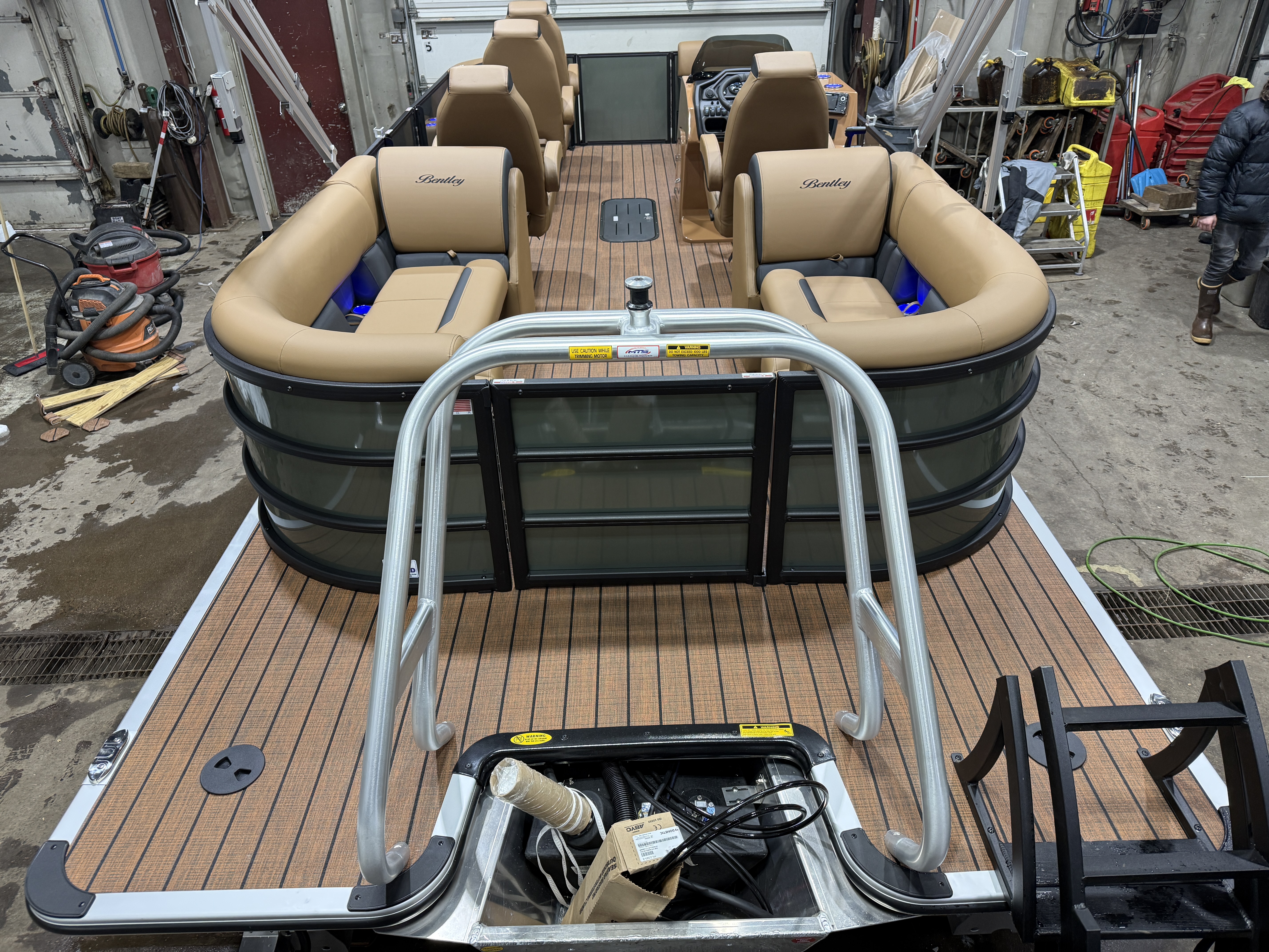 2026 Bentley Legacy 223 Navigator DL Quad Lounge Tritoon $51995