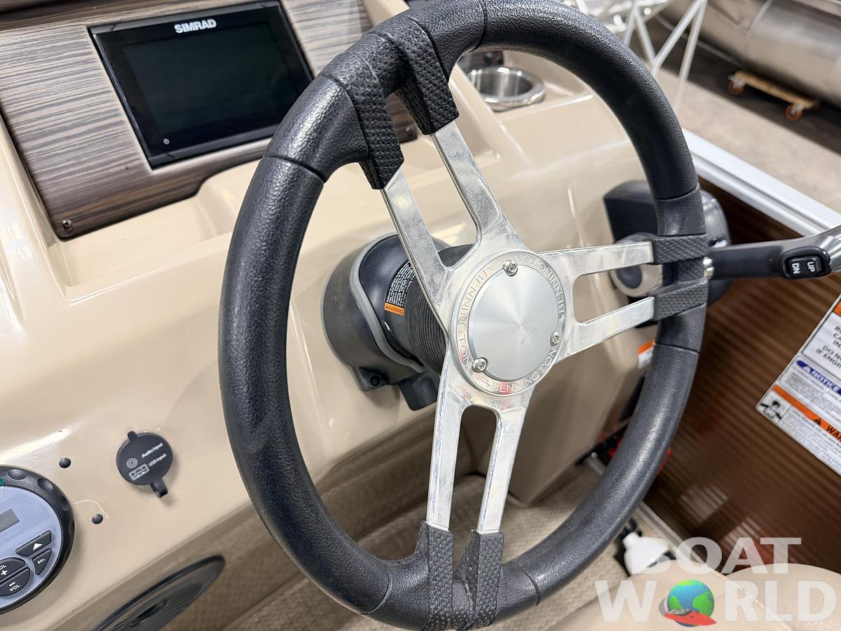 Used 2020 Bennington 22S Quad Lounge Pontoon