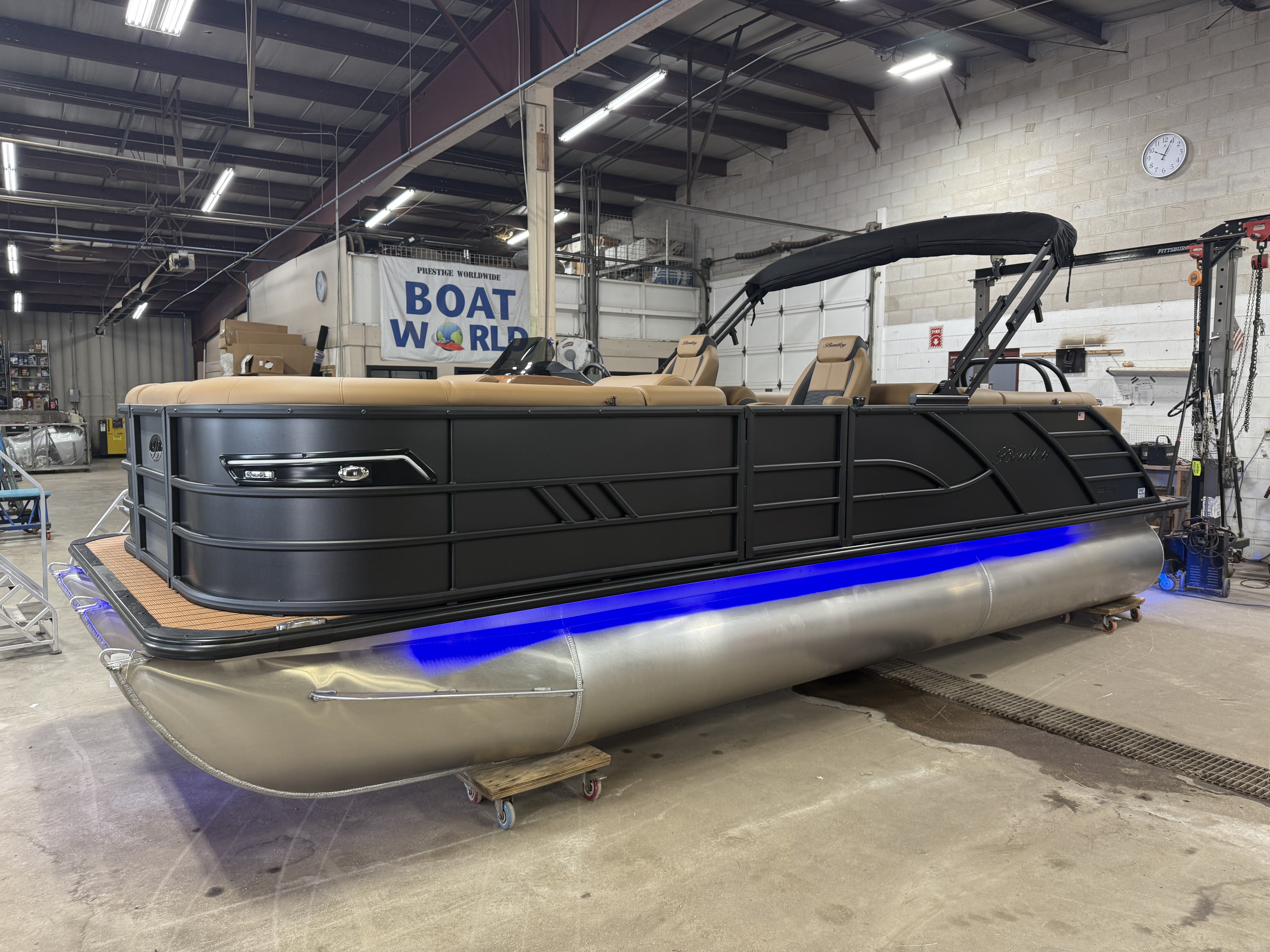 2026 Bentley Pontoons Elite 223 Admiral Quad Lounge Tritoon