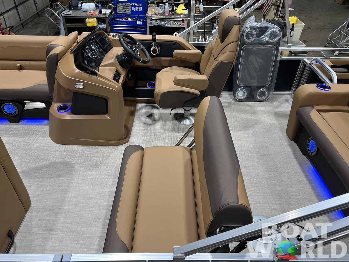 2026 Tahoe Pontoons LTZ 2385 Entertainer Tritoon