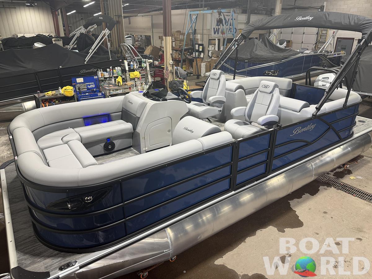 2026 Bentley 223 Navigator Quad Lounge Tritoon $50995