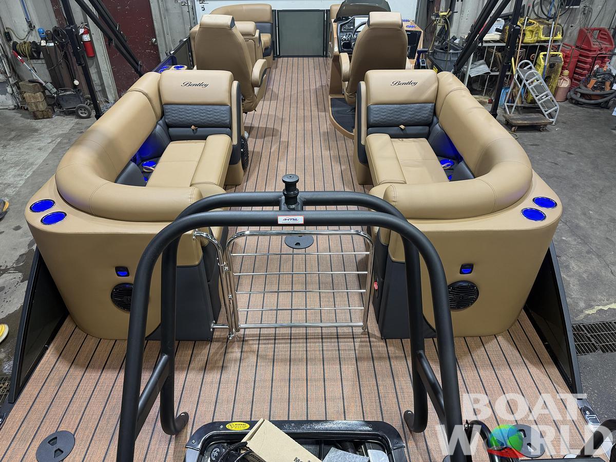 2026 Bentley Pontoons Elite 223 Admiral Quad Lounge Tritoon