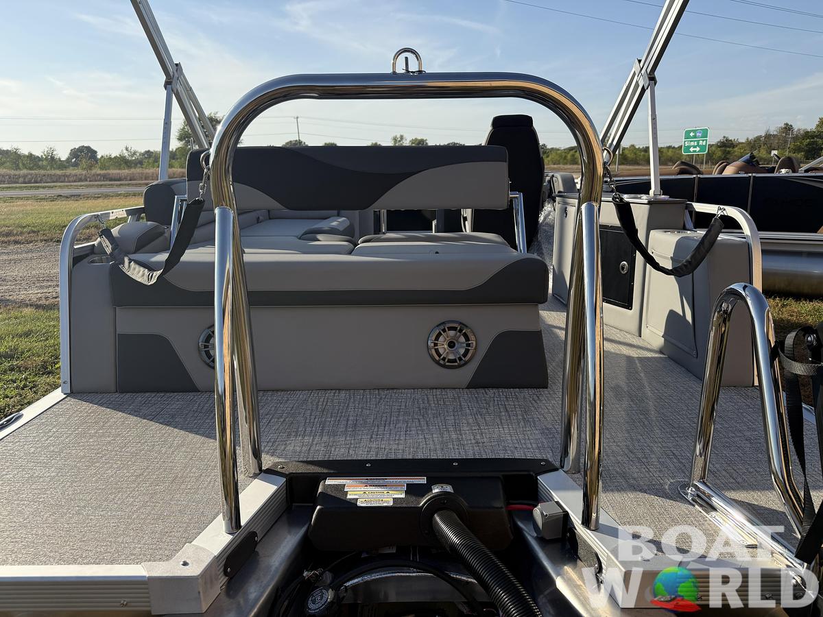 2026 Tahoe Pontoons LTZ 2385 (CRB) Cruise Rear Bench Tritoon 
