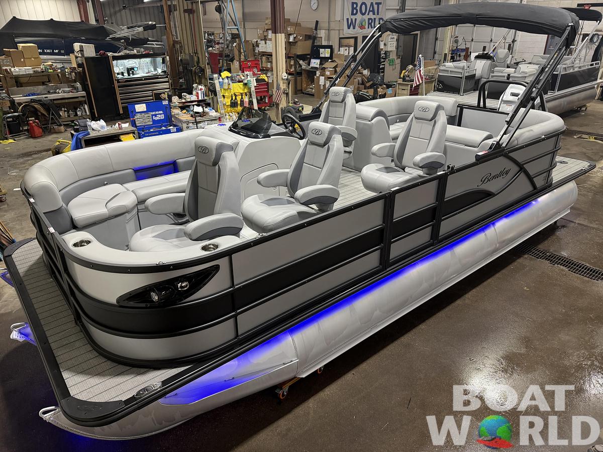 Used 2026 Bentley Pontoons Legacy 223 DL Quad Lounge Tritoon & 250HP
