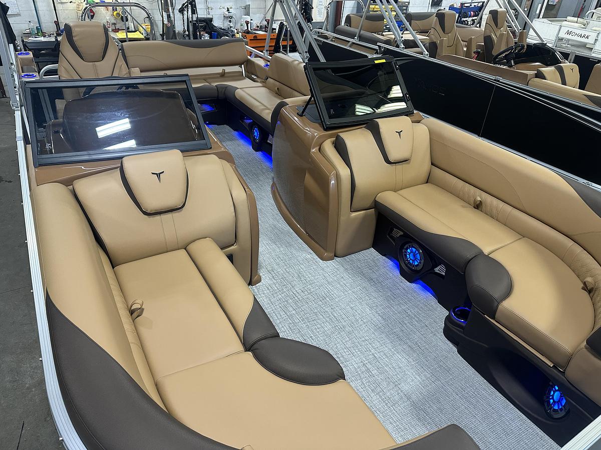 2025 Tahoe Pontoons LTZ 2385 Swingback (VRB) Windshield Tritoon & Honda 4-Stroke EFI