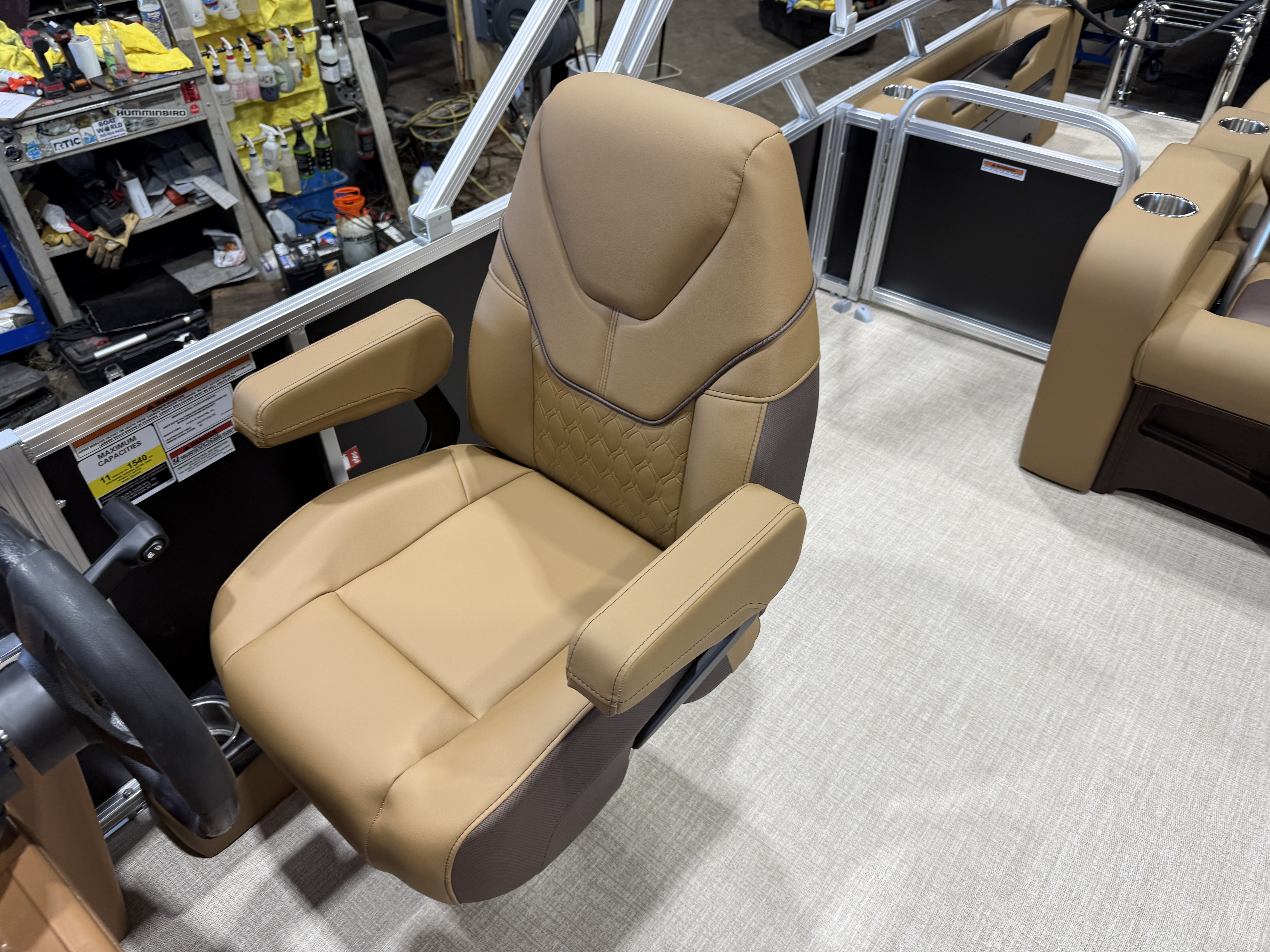 2027 Tahoe Sport VRB SE 2385 Swingback & 4-Stroke $35995