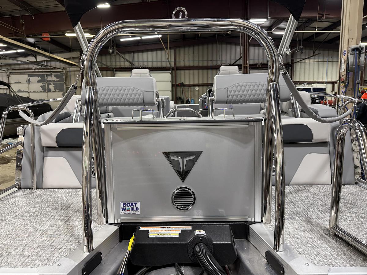 2025 Tahoe Pontoons Cascade 2385 Quad Lounge Shift SS Tritoon & Honda 225HP Outboard