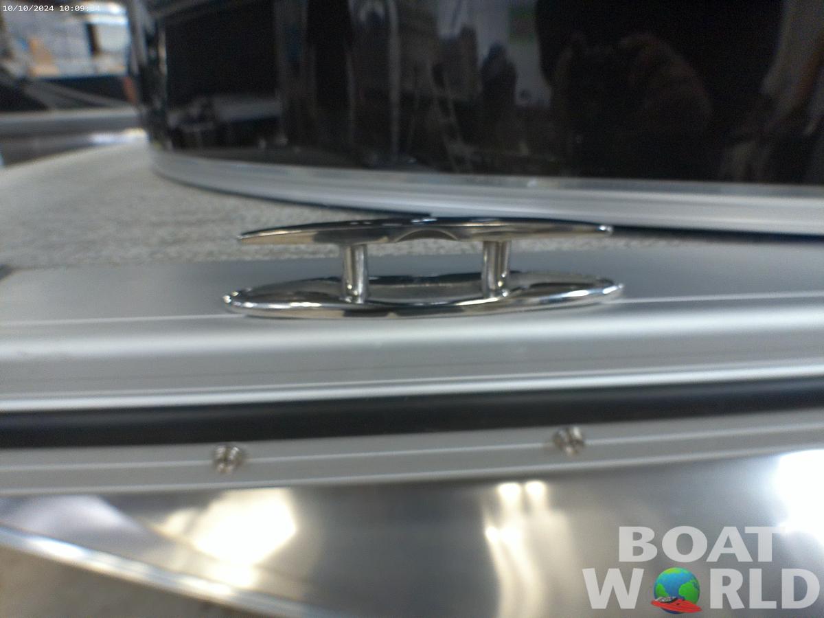 2025 Tahoe Pontoons Cascade 2385 Swingback (VRL) Tritoon & Honda 4-Stroke EFI