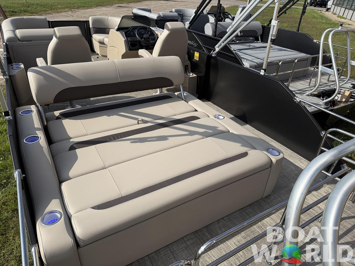 2026 Bentley Pontoons Legacy 220 Swingback & Honda 4-Stroke EFI