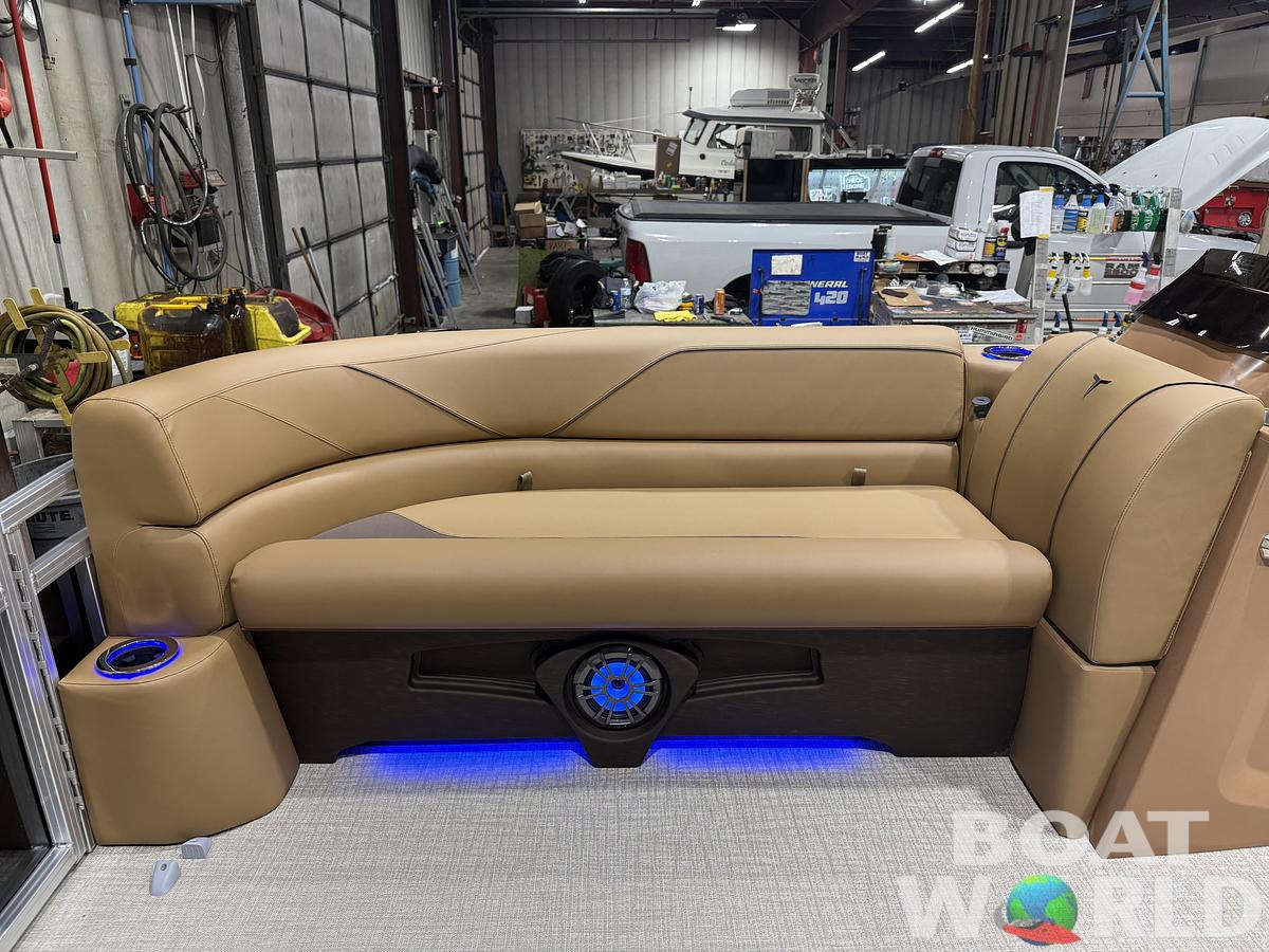 2026 Tahoe Pontoons Sport 2385 Swingback (VRB) Tritoon