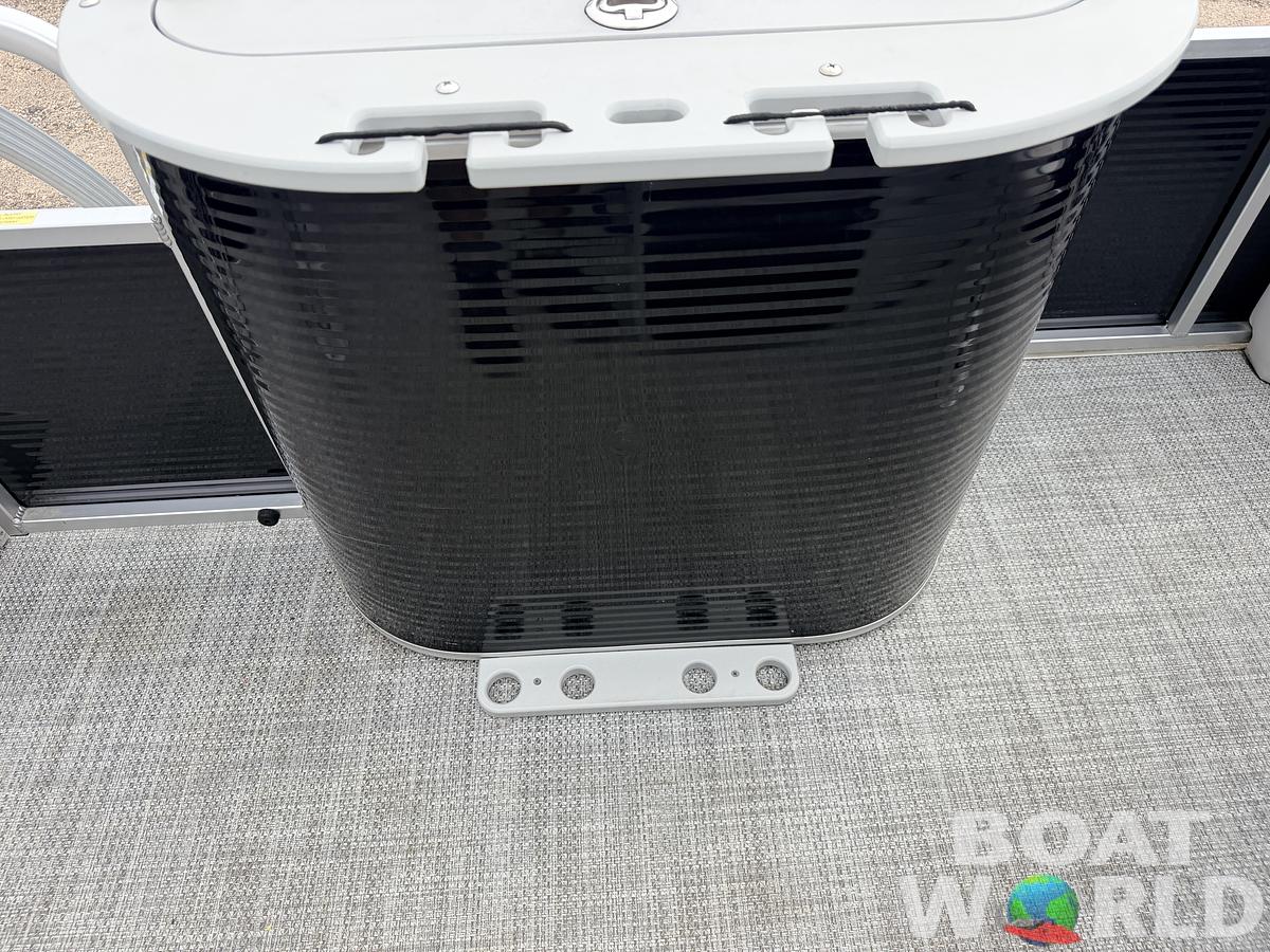 Used 2019 Qwest 822 LS Tritoon & 150HP Honda 4Stroke -$29,995