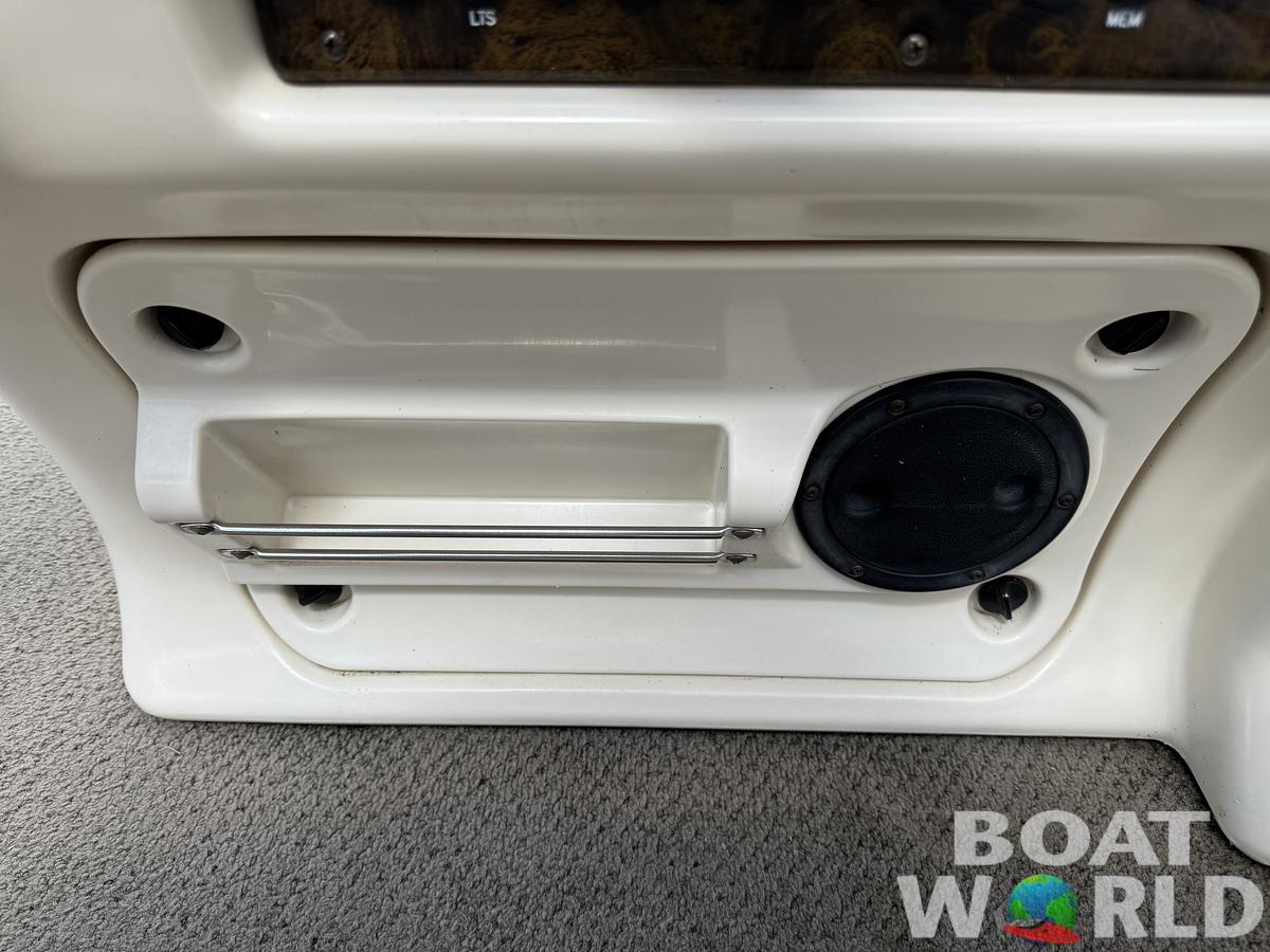 Used 2004 Sweetwater 2222 DF Pontoon WITH SEA LEGS