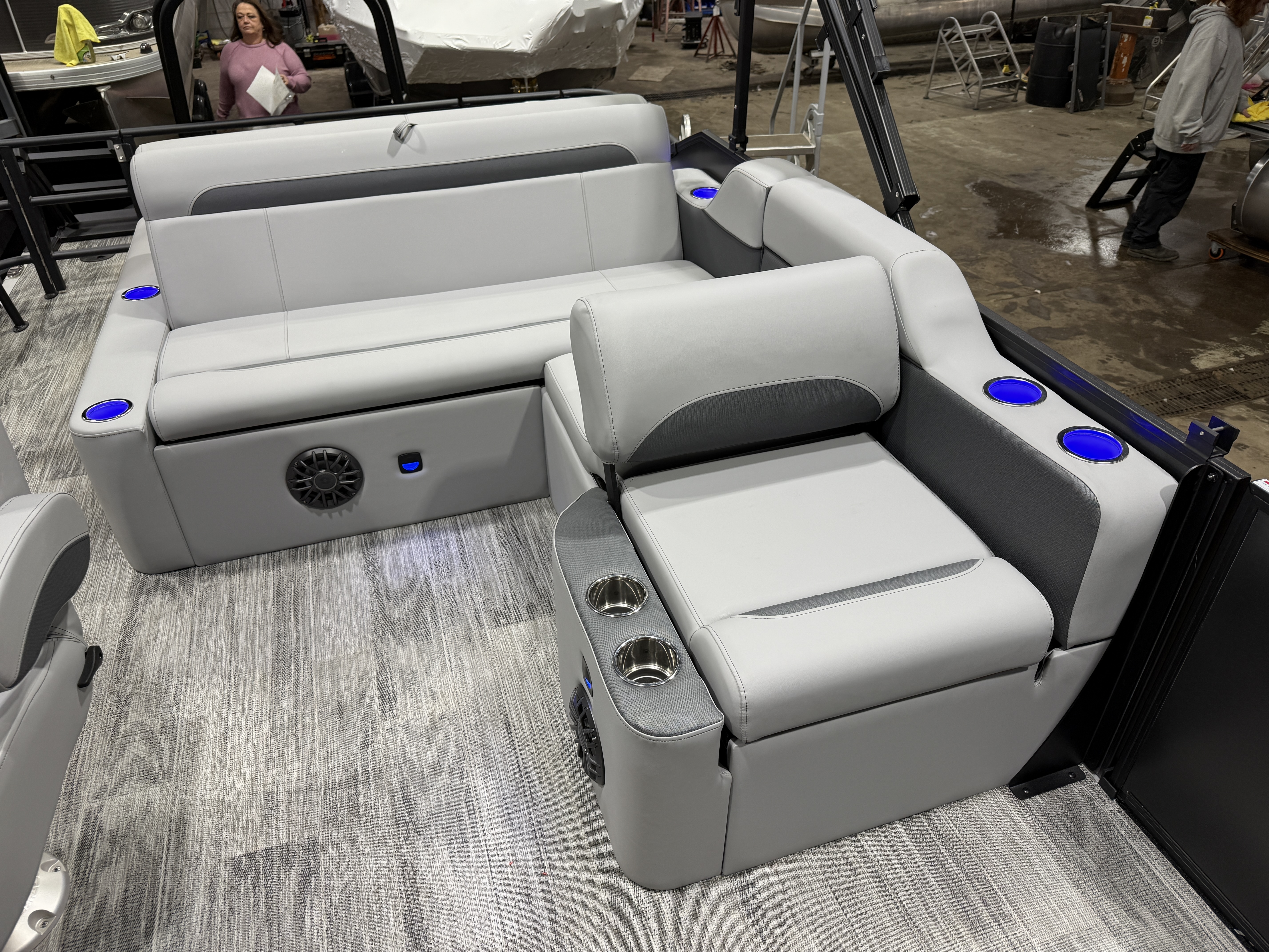 2027 Bentley Legacy 220 Swingback Bench Pontoon $43995
