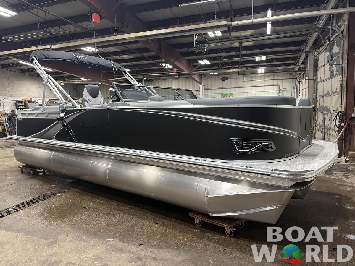 2026 Tahoe Pontoons LTZ 2385 Elite Windshield Tritoon