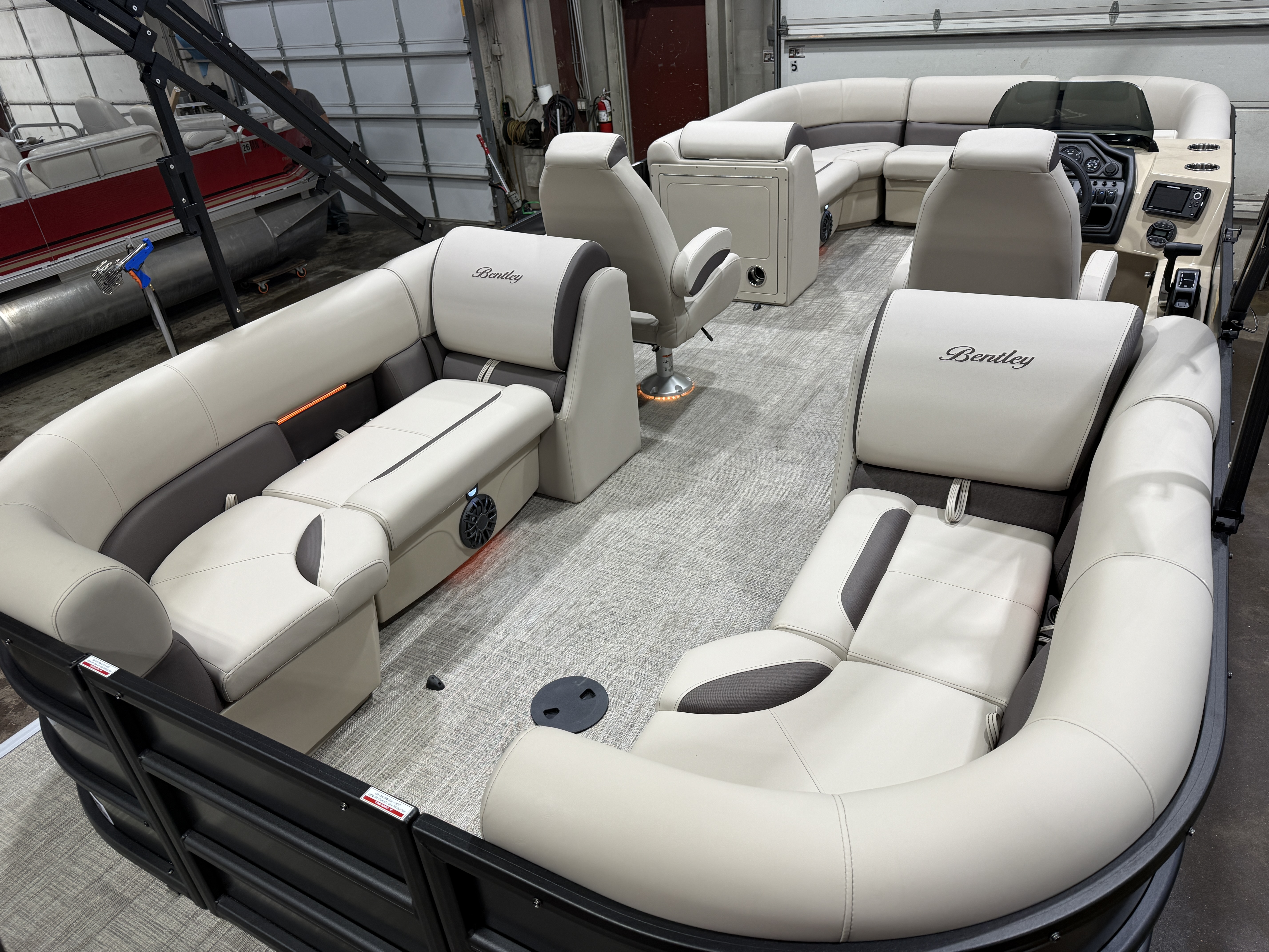 2027 Bentley Legacy 220 Navigator Quad Lounge Pontoon $42995