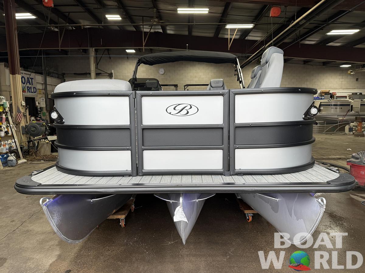 Used 2026 Bentley Pontoons Legacy 223 DL Quad Lounge Tritoon & 250HP