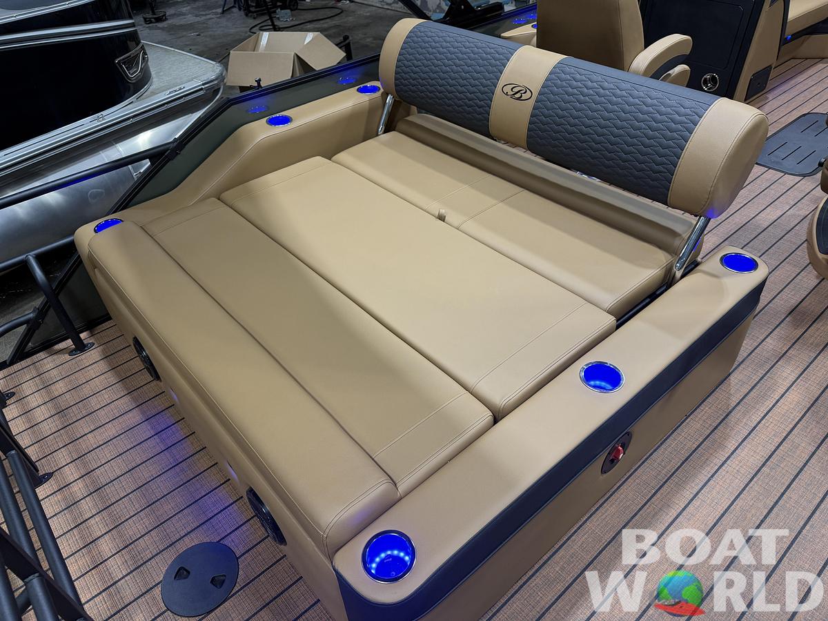 2026 Bentley Pontoons Elite 223 Swingback Tritoon