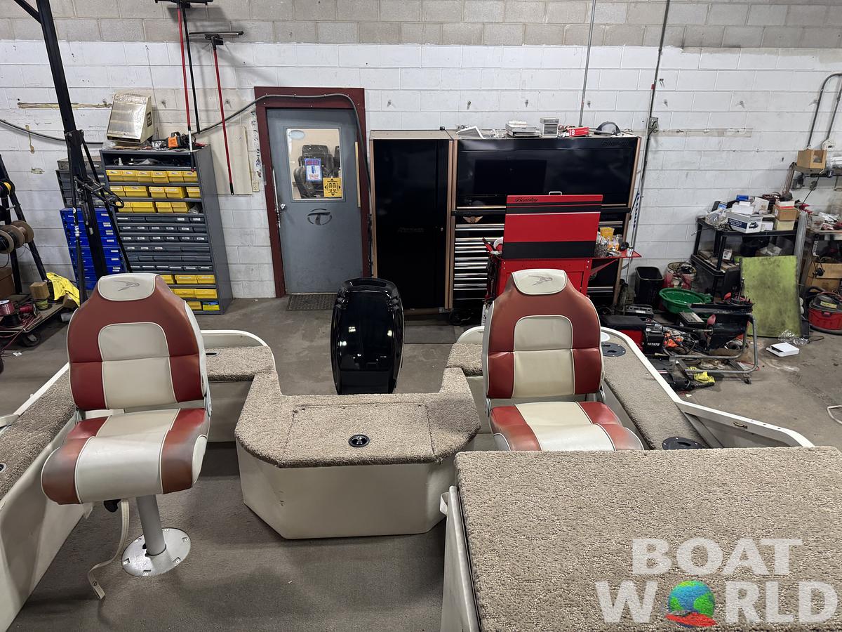 Used 2006 Crestliner 2285 CFI Pontoon