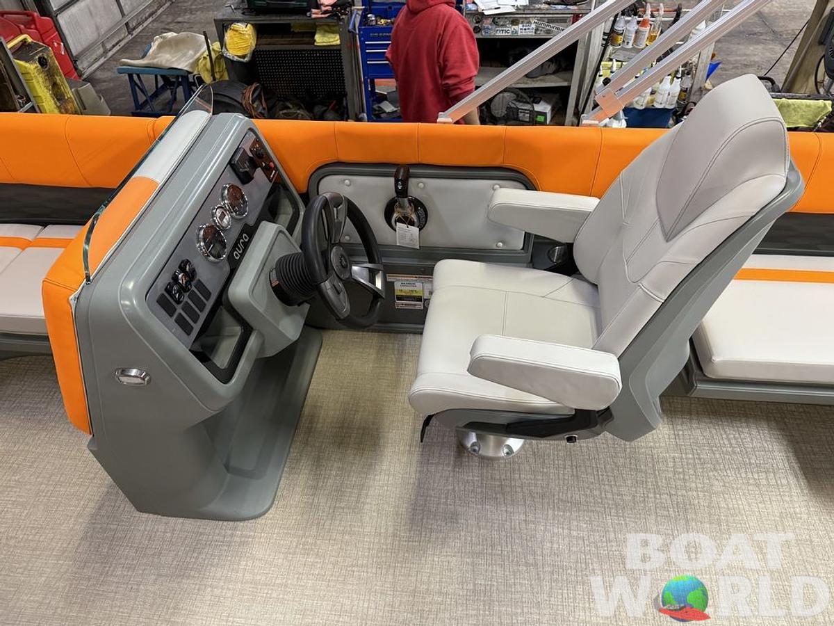 2025 Tahoe Pontoons Aura 1985 Quad Lounge & 50HP 4-Stroke EFI