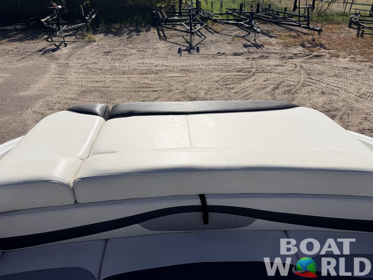 Used 2017 Rinker QX19 Bowrider & 250HP 4.5L V6 Mercruiser -$17,995