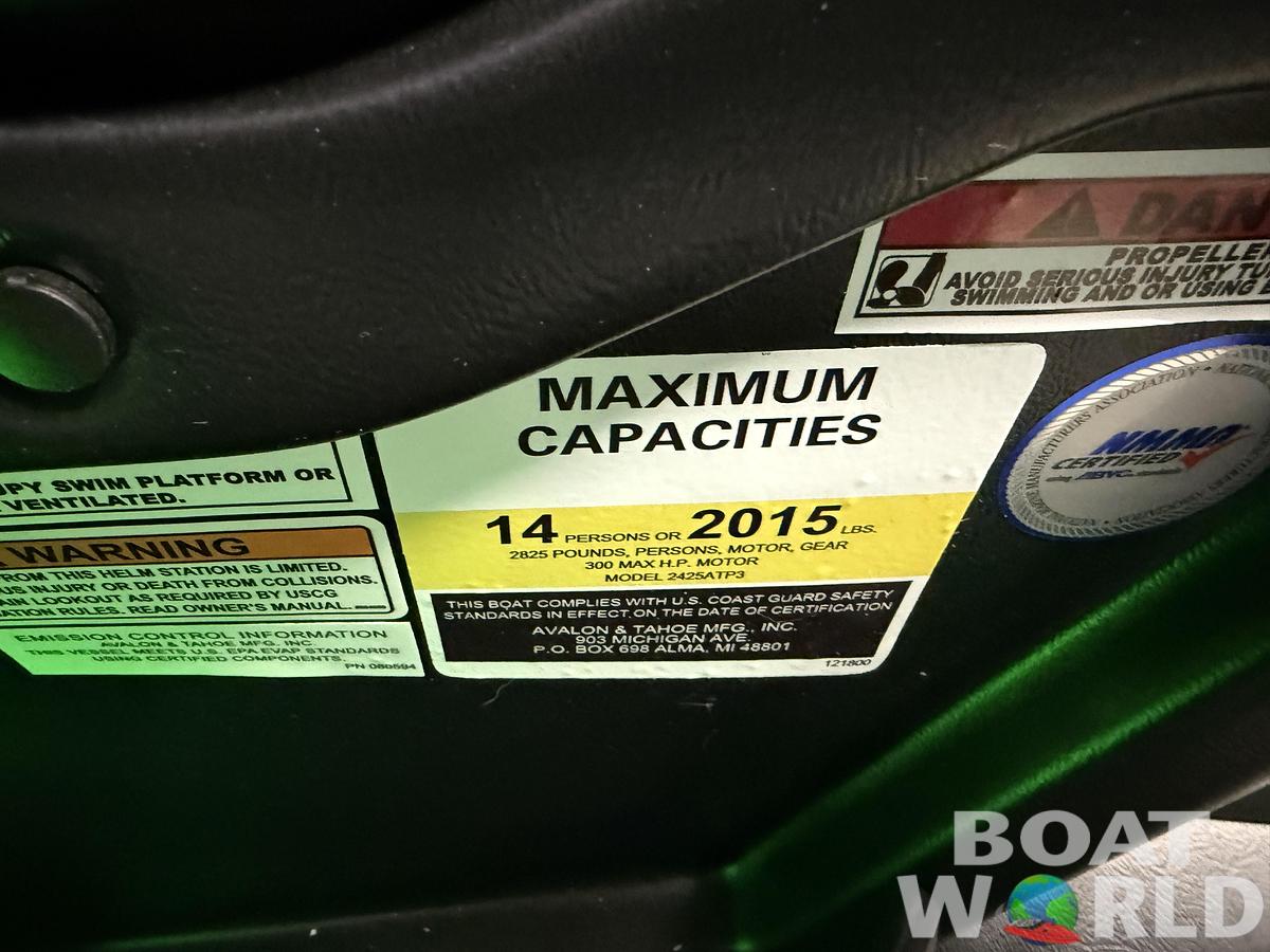 2026 Tahoe Pontoons Cascade 2385 Elite Windshield Tritoon