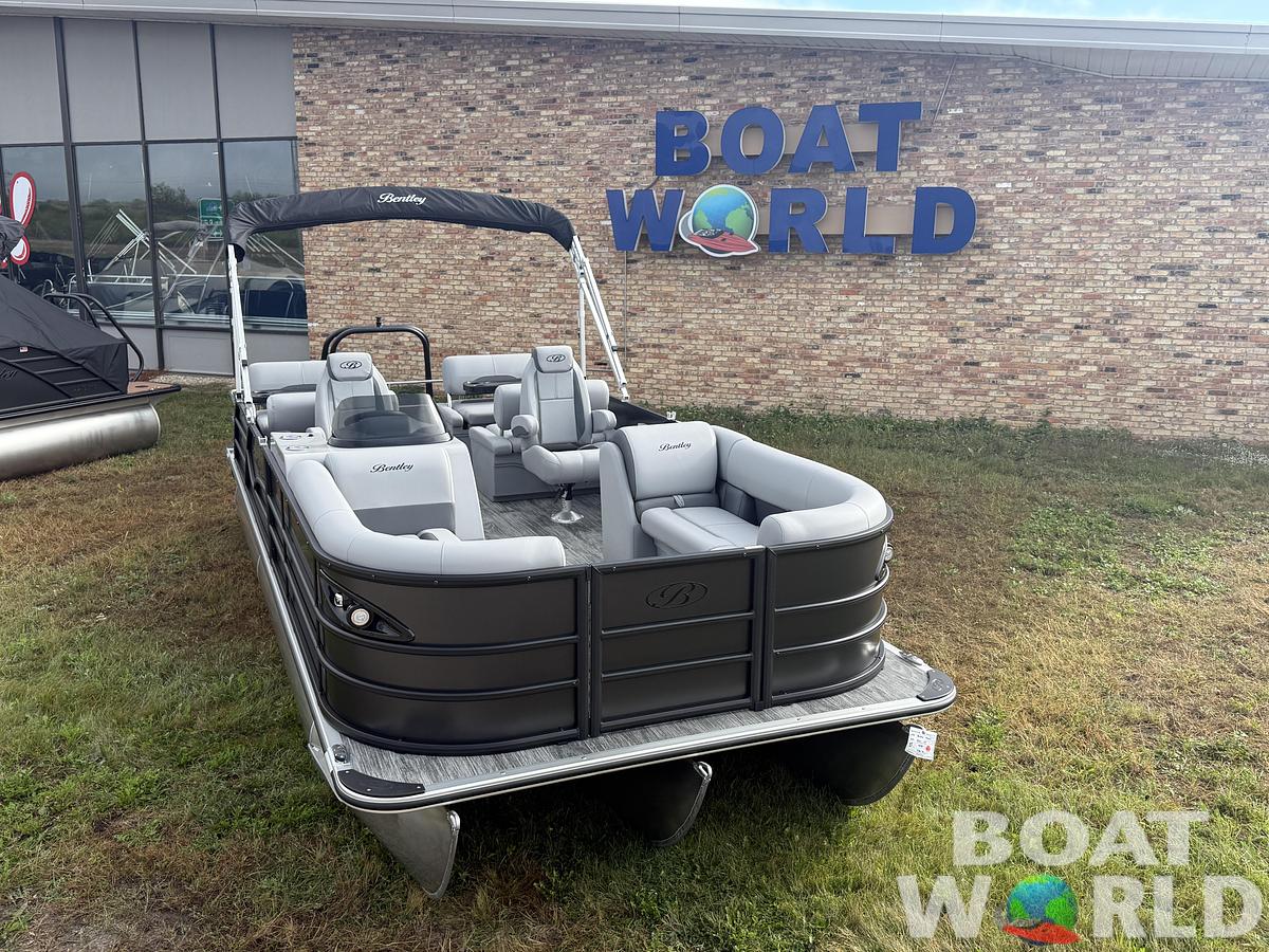 2026 Bentley Pontoons Legacy 223 QSB Swingback Tritoon 