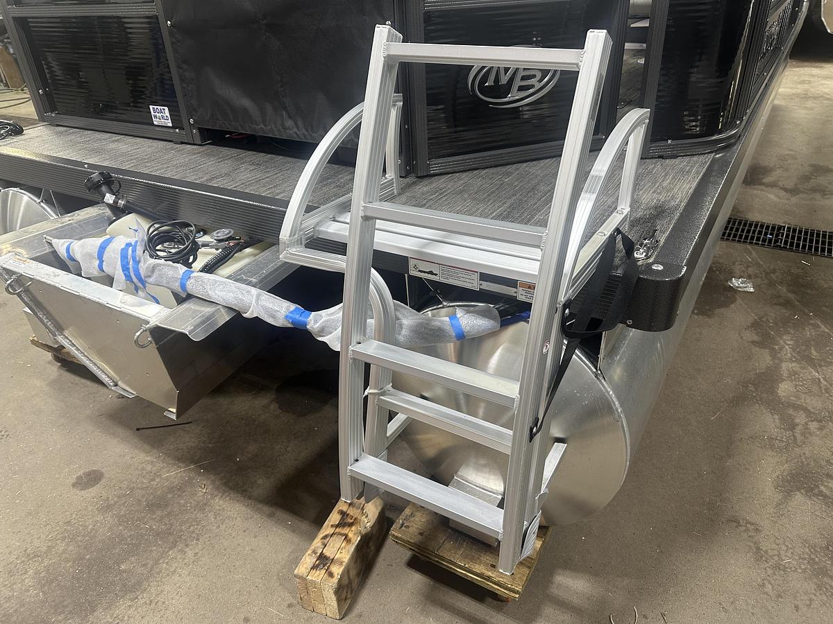 2025 Montego Bay 8522 Fish & Cruise Deluxe Pontoon & Honda 4-Stroke EFI