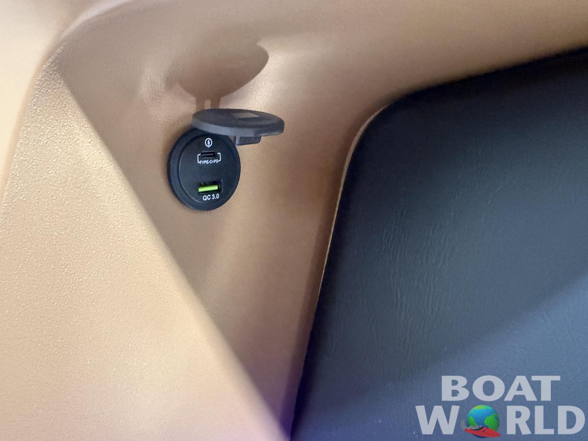 2026 Tahoe Pontoons LTZ 2385 Quad Lounge Tritoon