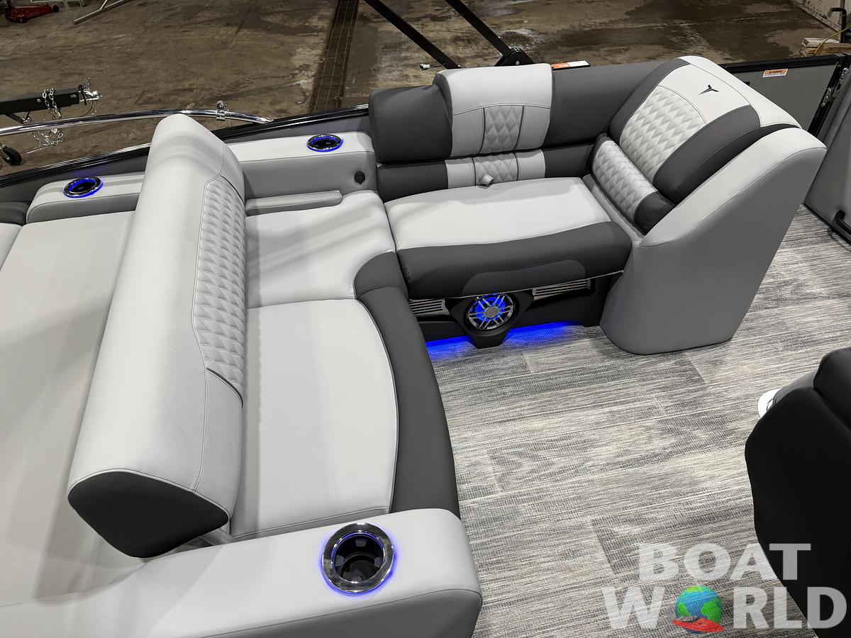 2026 Tahoe Pontoons Cascade 2385 Swingback (VRB) Tritoon