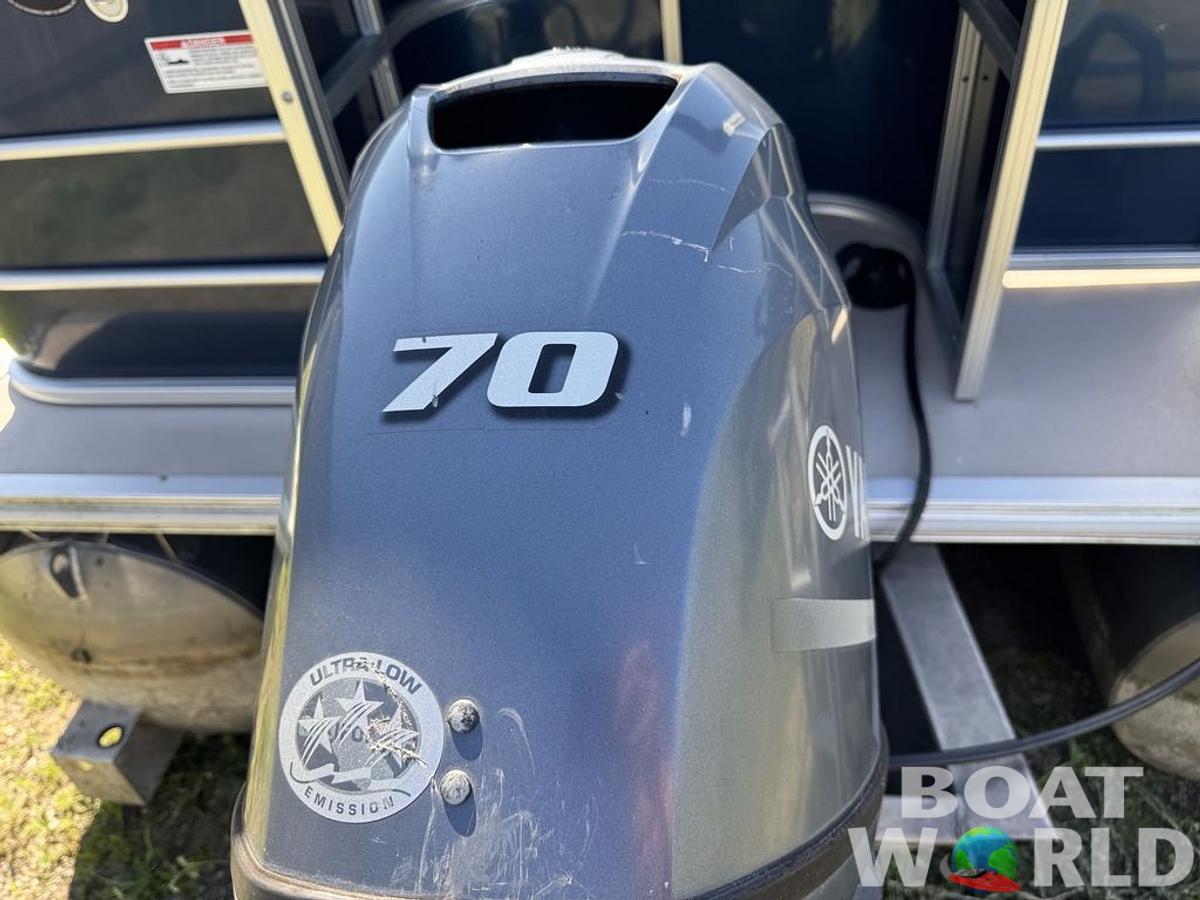 Used 2016 Sylvan 820 Cruise Pontoon