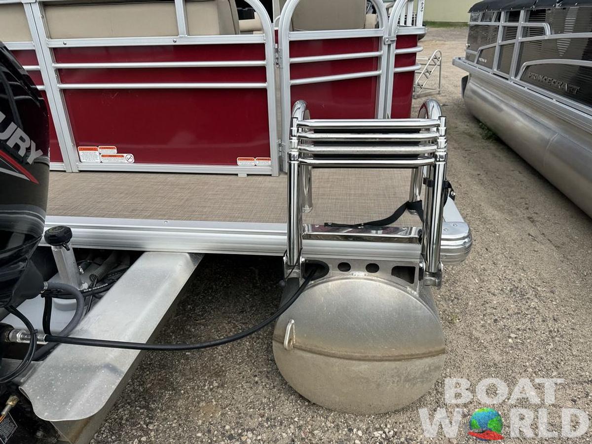 Used 2023 Sun Tracker Party Barge® 20 DLX