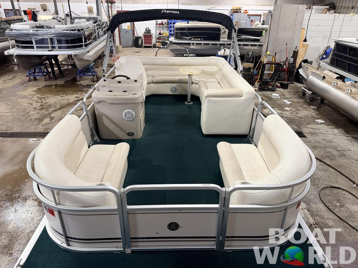 Used 2004 Premier 210 SunSation & 60HP Yamaha 4Stroke - $12,995