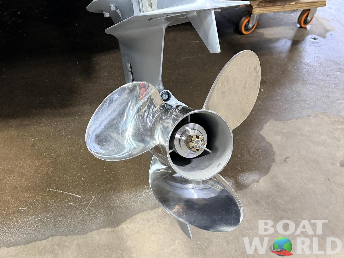 Used 2024 Bentley Pontoons Legacy 223 Navigator Quad Lounge Tri-toon Pontoon & 150HP Honda 4-Stroke EFI