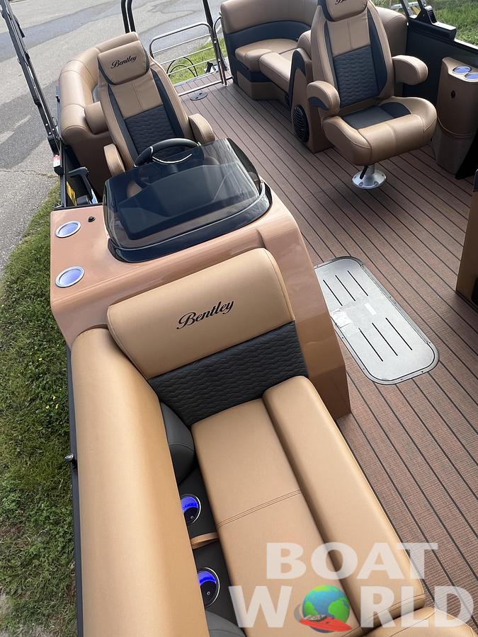 2026 Bentley Pontoons Elite 223 Admiral Quad Lounge Tritoon