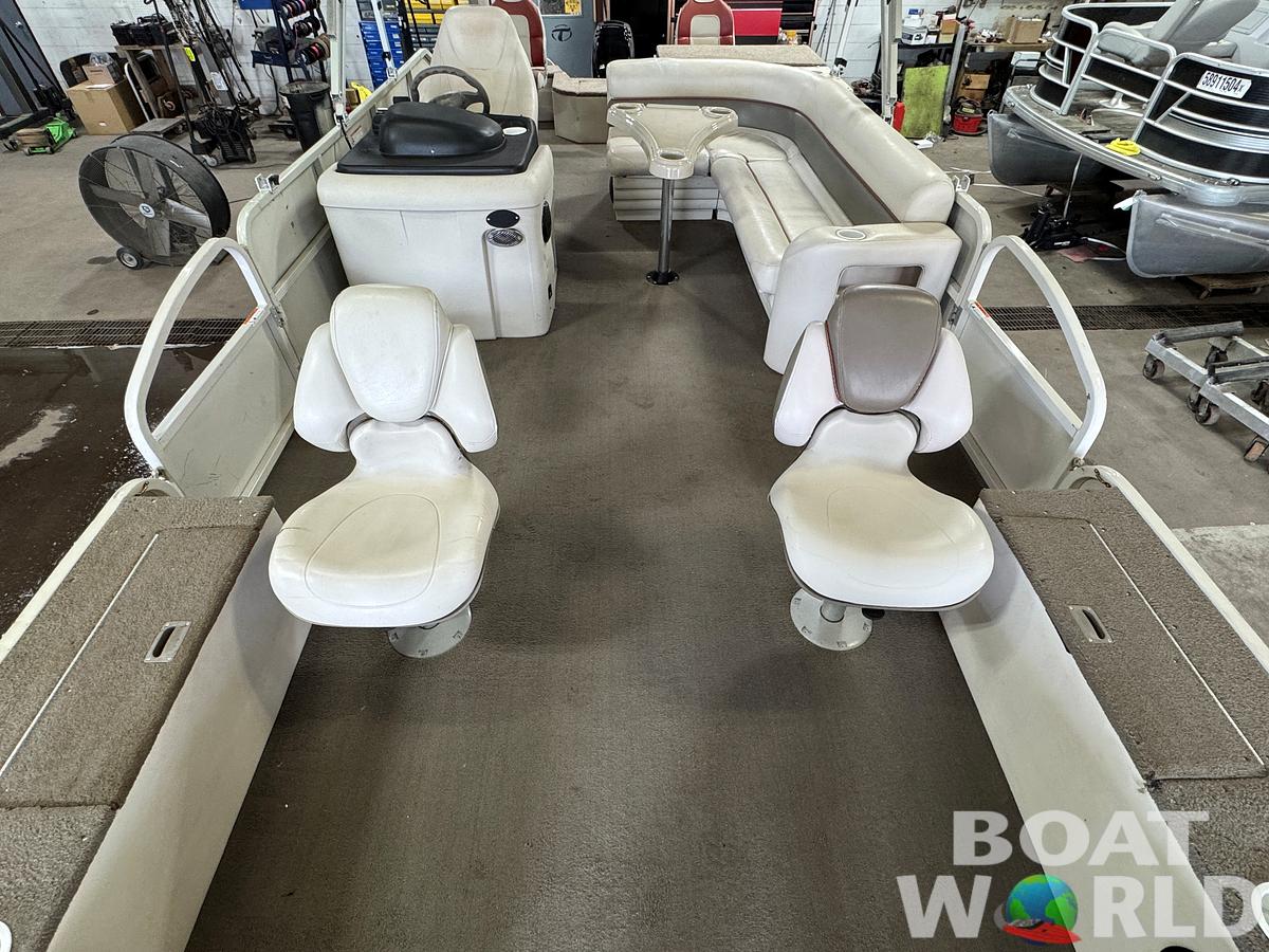 Used 2006 Crestliner 2285 CFI Pontoon