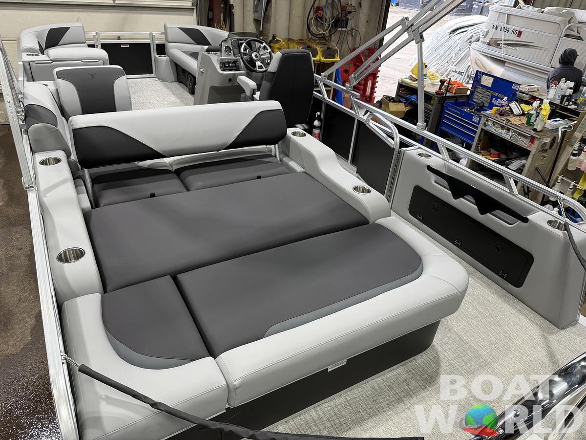 2027 Tahoe Sport VRB 2385 Swingback SE & 140HP $41995