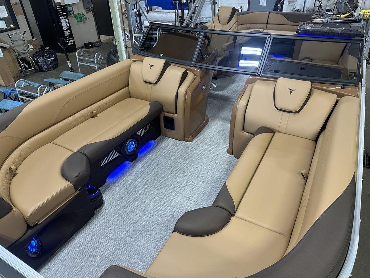 2025 Tahoe Pontoons LTZ 2385 Elite Cruise Windshield Tritoon & Honda 4-Stroke EFI