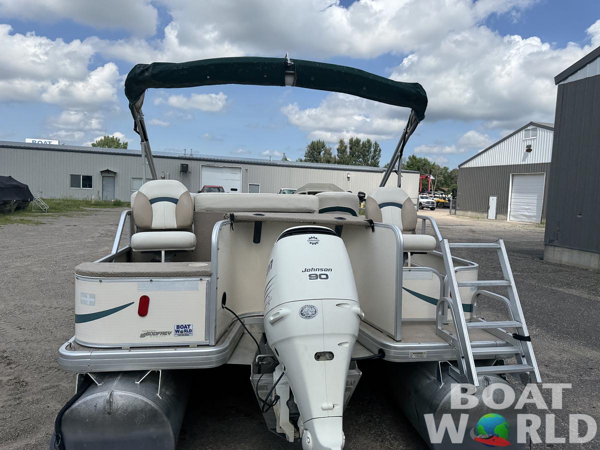 Used 2004 Sweetwater 2222 DF Pontoon WITH SEA LEGS