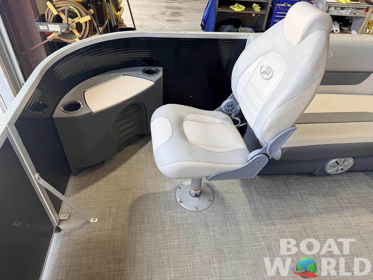 Used 2021 Princecraft 21 Sportfisher 2RS Pontoon & 90HP Mercury 4-Stroke -$27,995