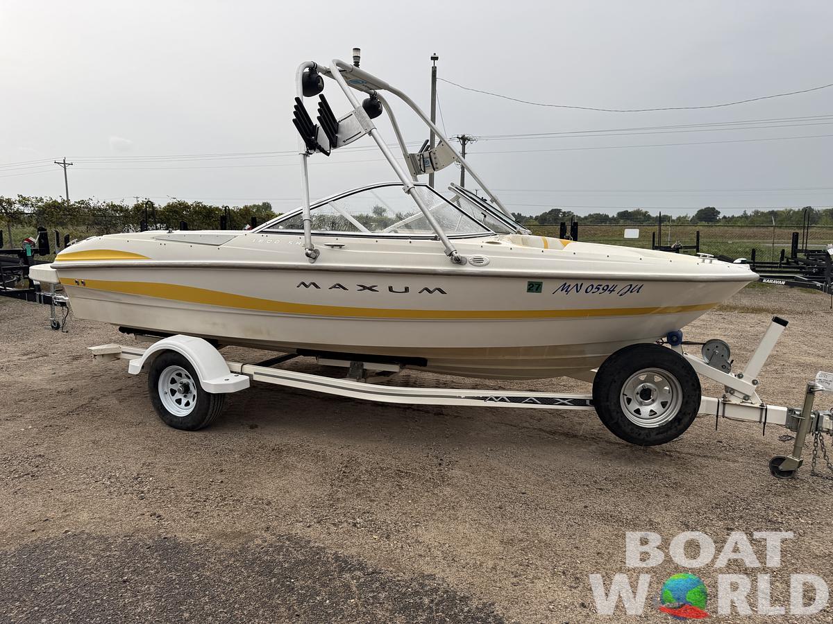 Used 2004 Maxum 1800 SR3 Runabout