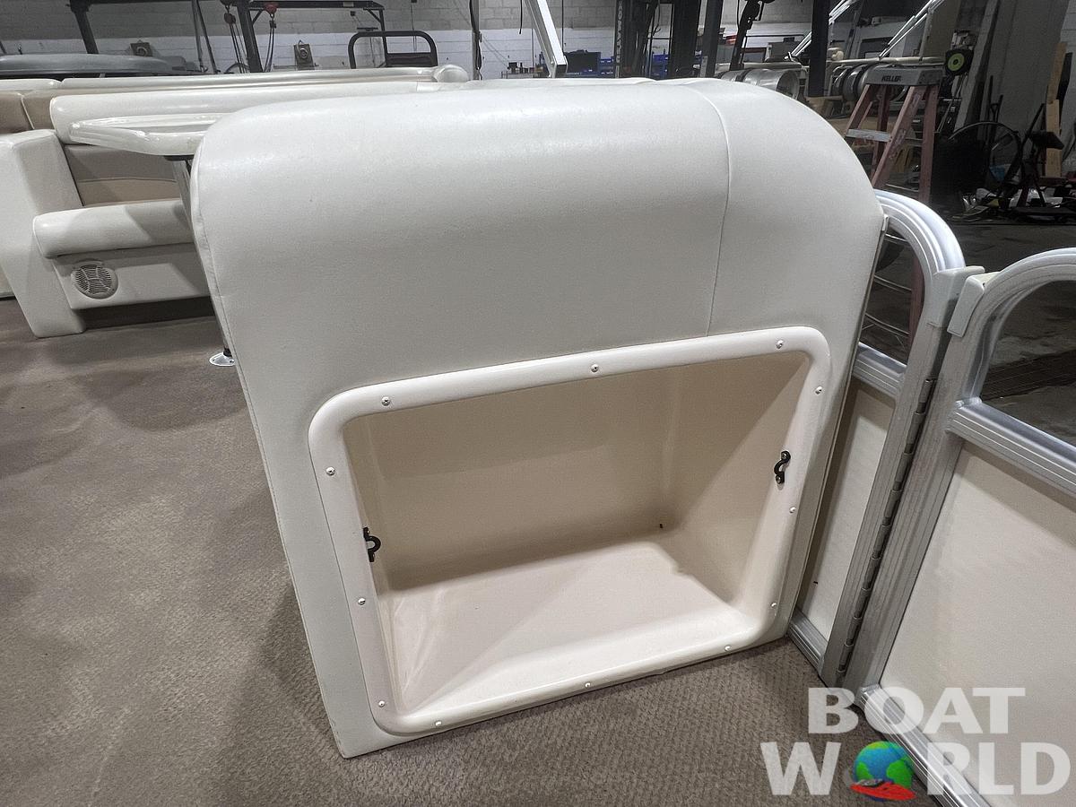 Used 2005 Sweetwater Tuscany 2286 & 40HP Yamaha 4Stroke -$12,995