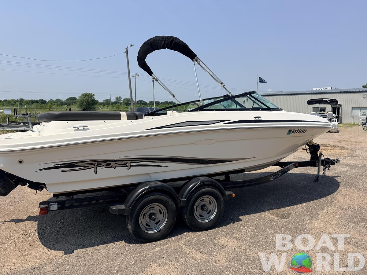 Used 2012 Sea Ray 205 Sport & 220HP 4.3L Mercruiser MPI with Tandem Axle Trailer -$15,995