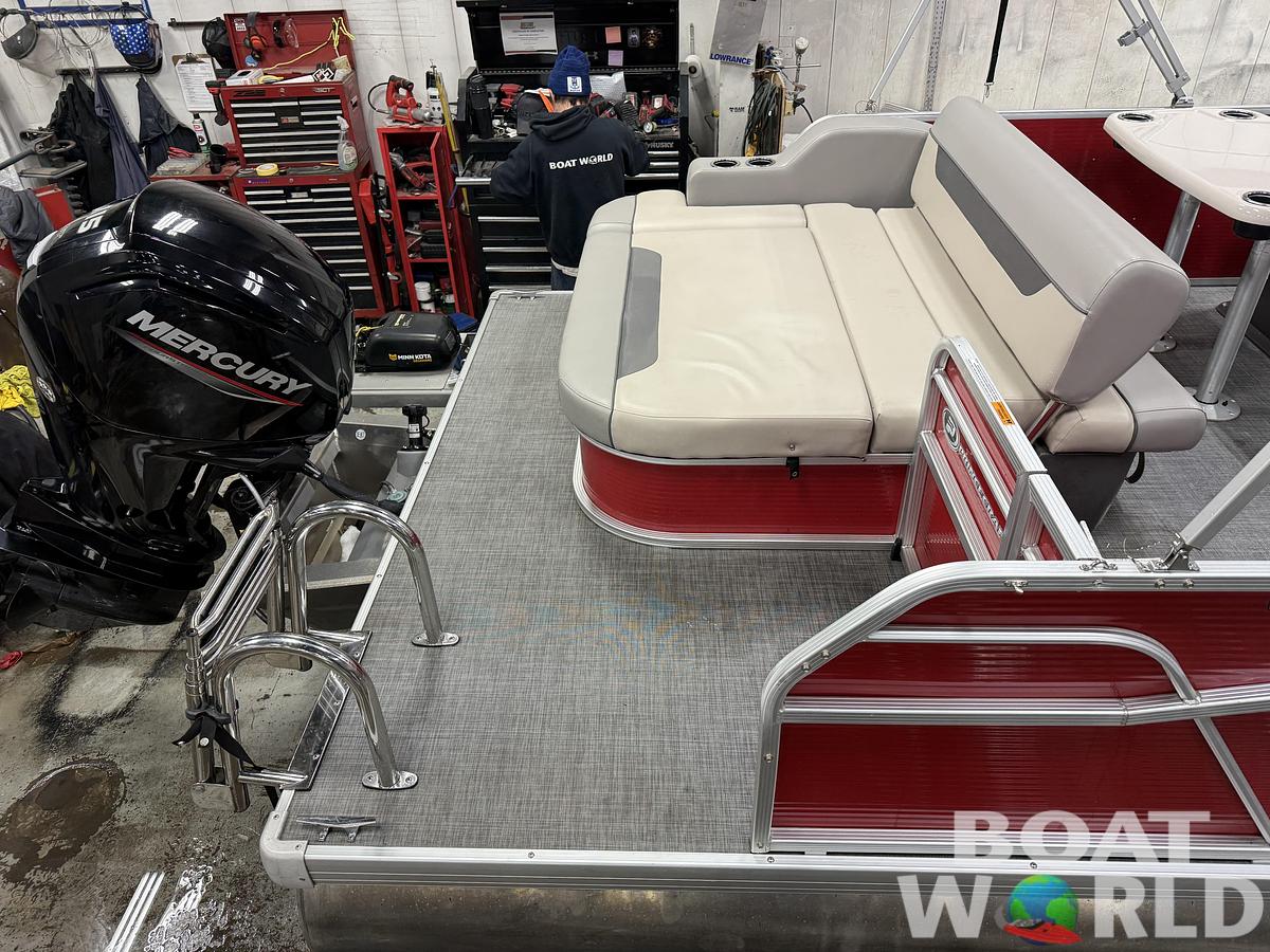 Used 2021 Princecraft Vectra 23 RL Dinette Swingback Pontoon & 115HP